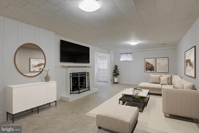 Building Photo - 5107 Bradley Blvd