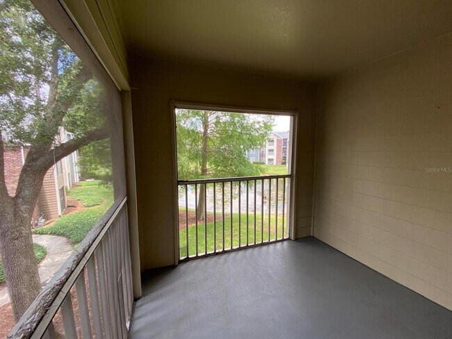Building Photo - 5112 Park Central Dr