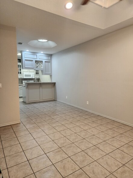 Primary Photo - 607 Buena Vista Dr