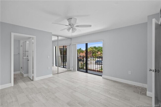 Building Photo - 3579 SW Sunset Trace Cir