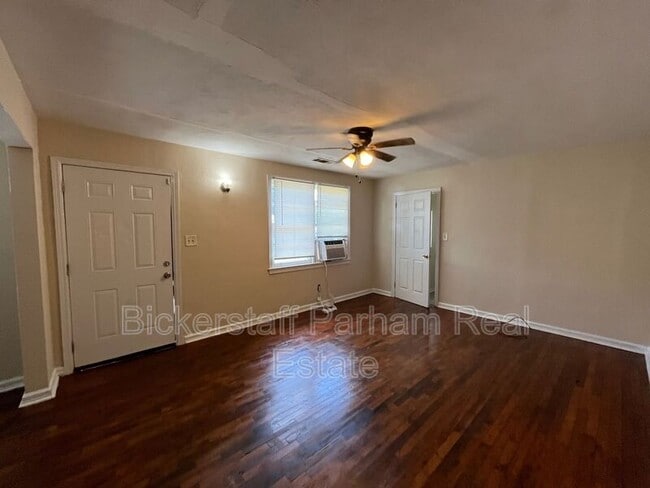 Building Photo - 3224 Glenn St