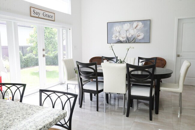 Building Photo - 14758 SW 39th Terrace