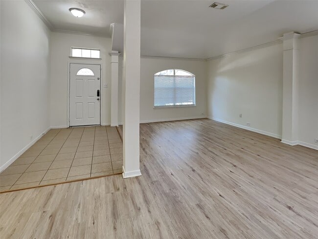 Building Photo - 19215 Mustang Pointe Ln