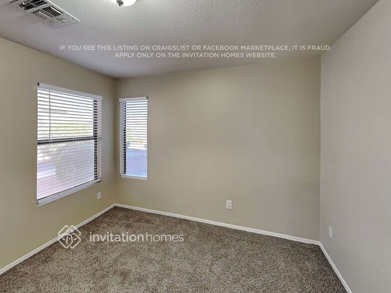 Building Photo - 15873 W Tara Ln