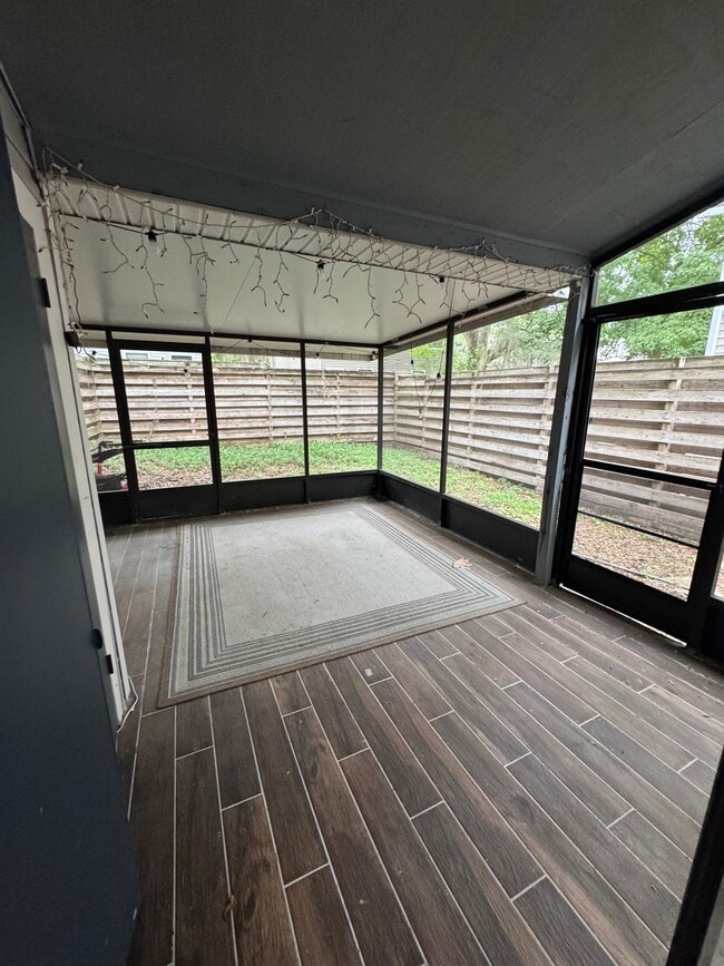 Building Photo - 4642 SW 45th Ln