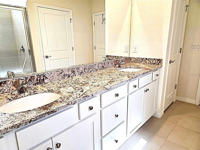 Building Photo - 3908 Mossy Limb Ct