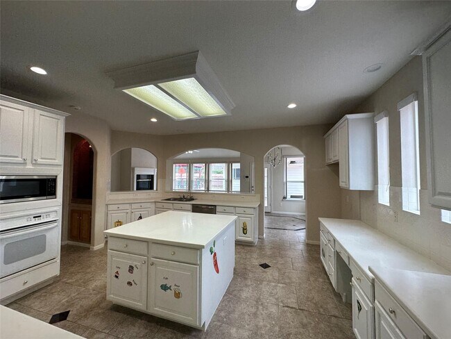 Primary Photo - 3902 Breaux Bridge Ln