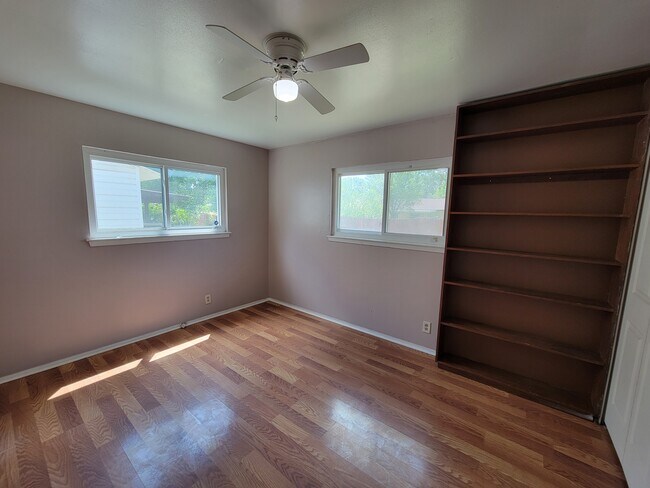Building Photo - 1060 Richmond Dr