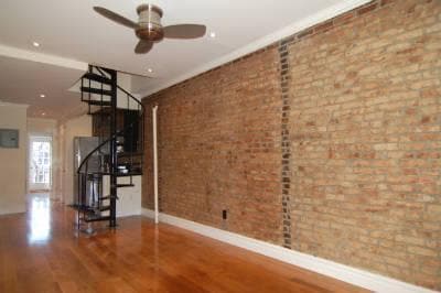 Building Photo - 334 E 6th St