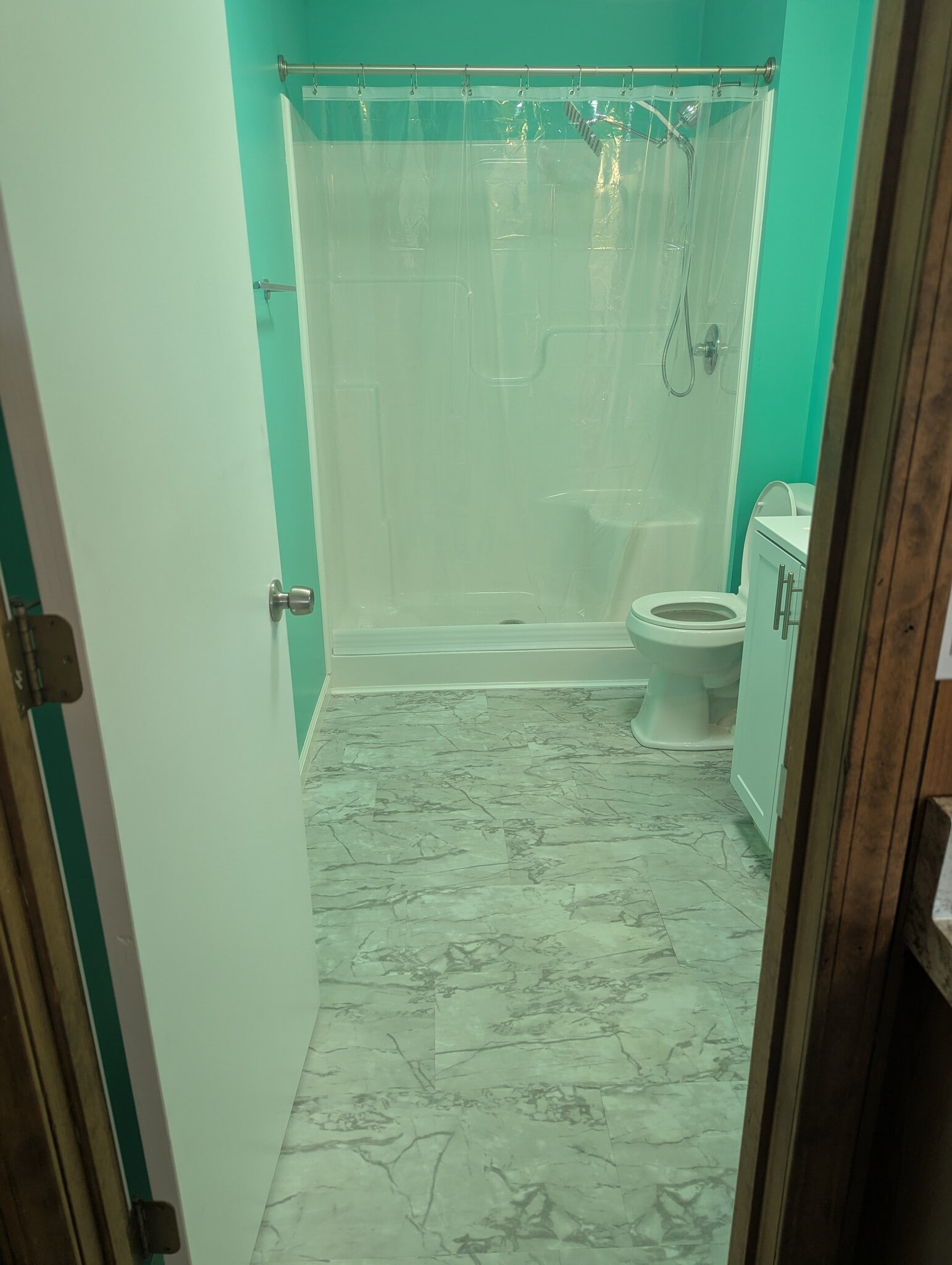 bath room with 36in x 60in shower - 108 Business Park Cir