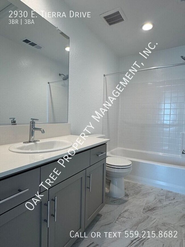 Building Photo - 2930 E Tierra Dr