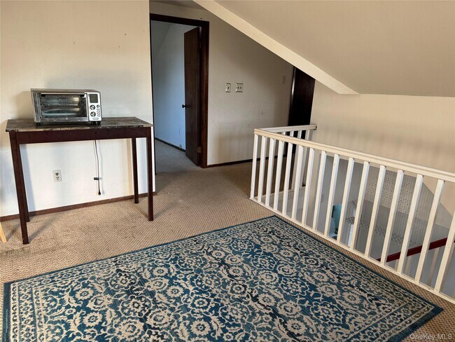 Building Photo - 25 Grand St