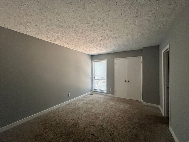 Building Photo - 6466 Kelmscot Ct