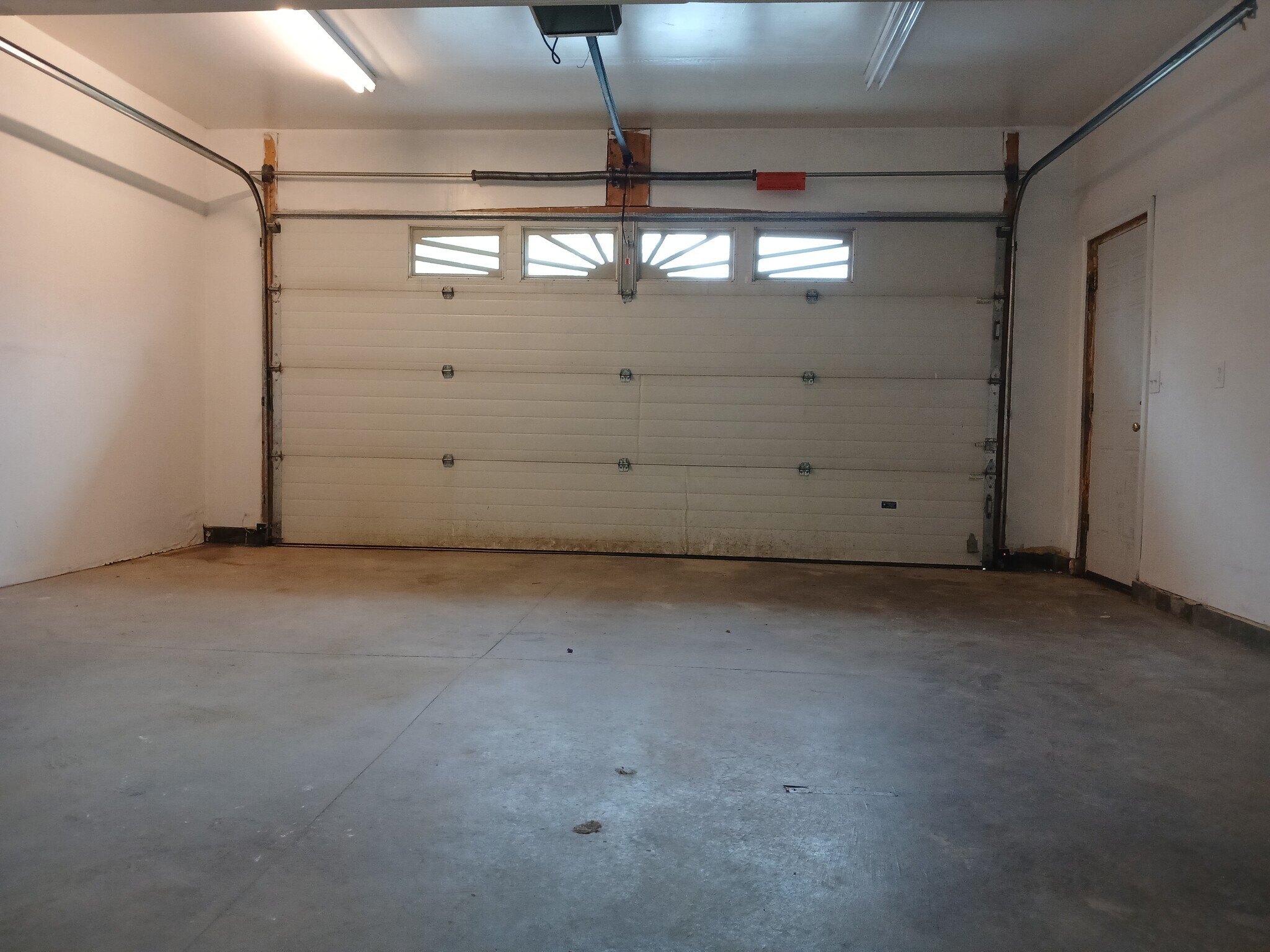 2 car garage and storage nook - 320 E Victor Cir
