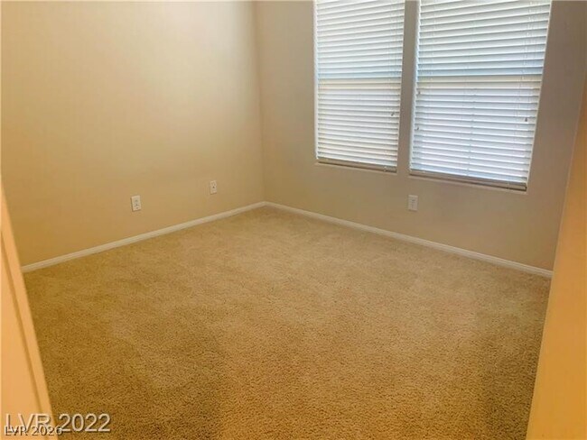 Building Photo - 5506 Spiceberry Dr