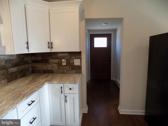 Building Photo - 114 N Penrose St