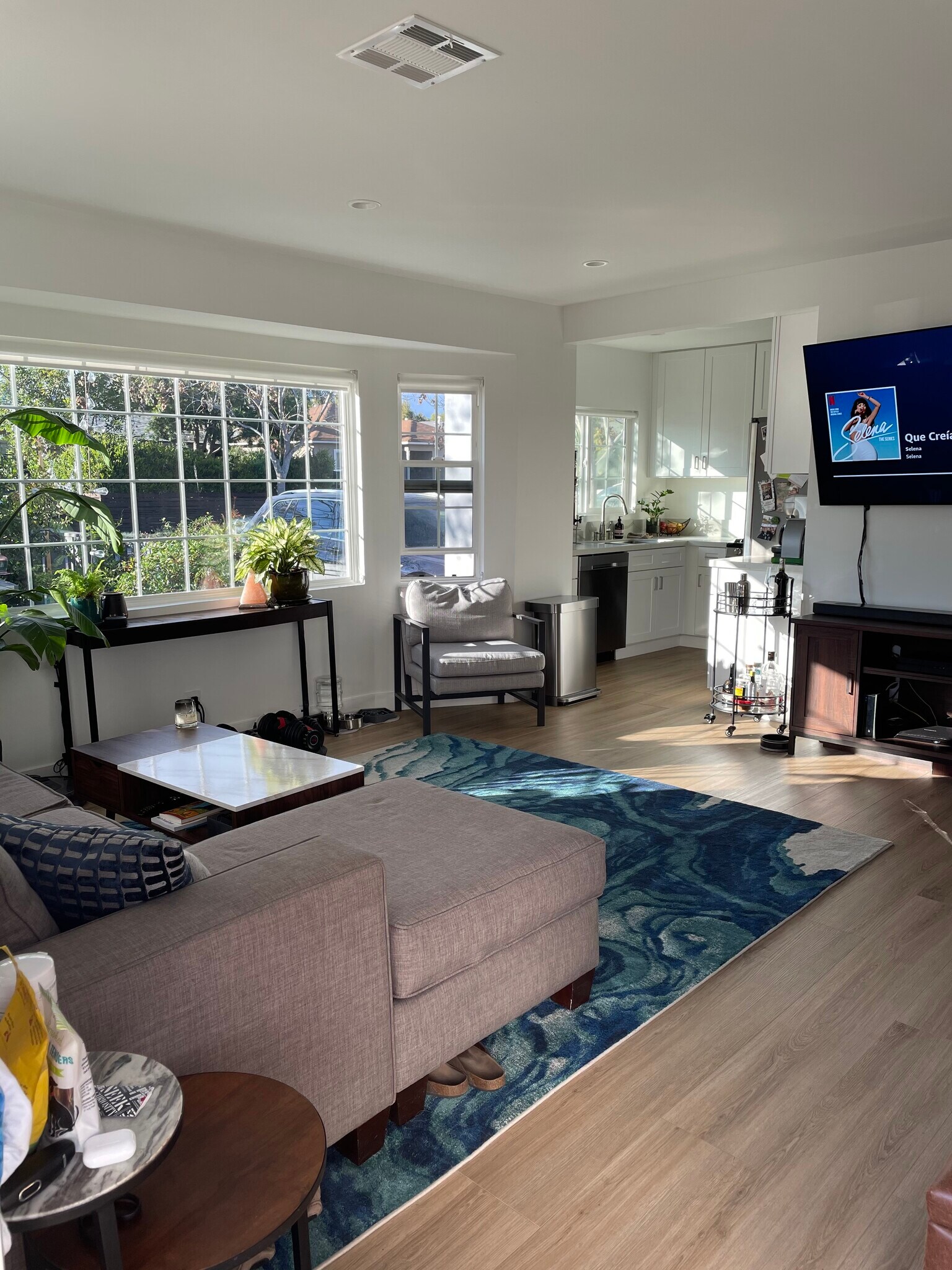 Building Photo - 9042 Carson St