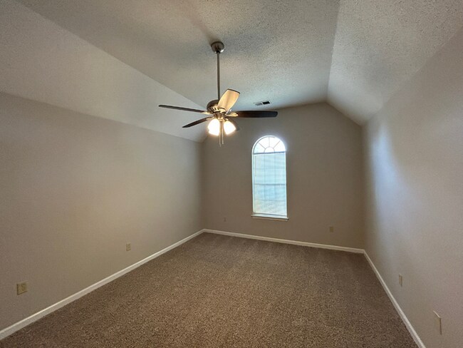 Building Photo - Spacious 3BR/2BA Lake Community Home | Soaring High Ceilings, Fireplace & 2-Car Garage
