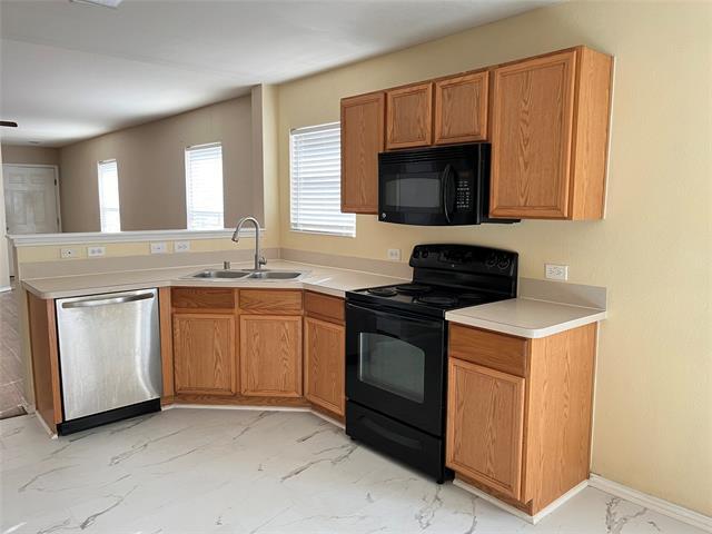 Building Photo - 8921 Sun Haven Way