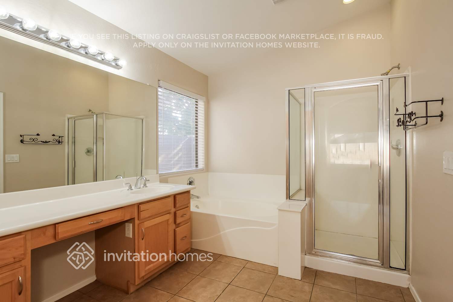 Building Photo - 12842 W Windrose Dr