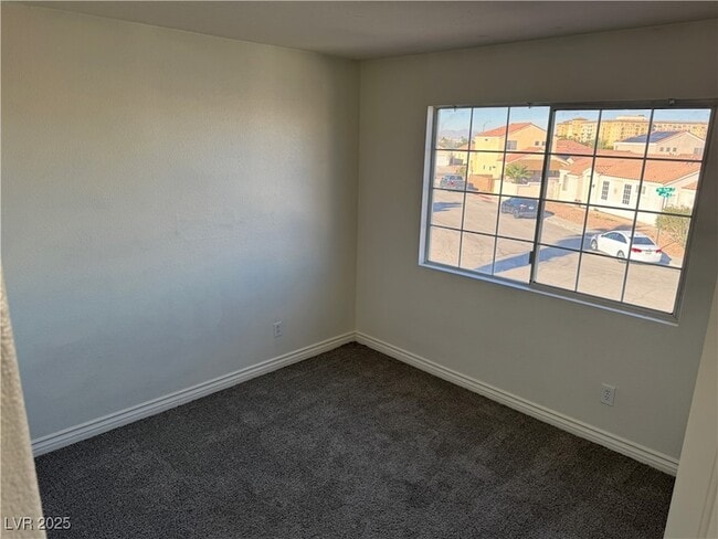 Building Photo - 2721 Pan Pacific Rd