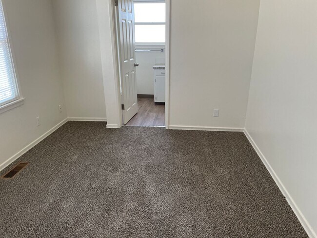 Building Photo - Beautifully Updated 3-Bed, 2-Bath Home – Move-In Ready!