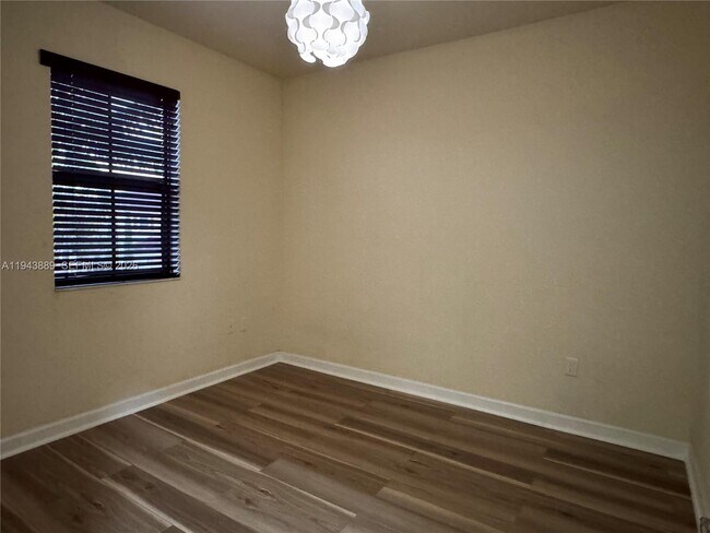 Building Photo - 9132 SW 227th Ln