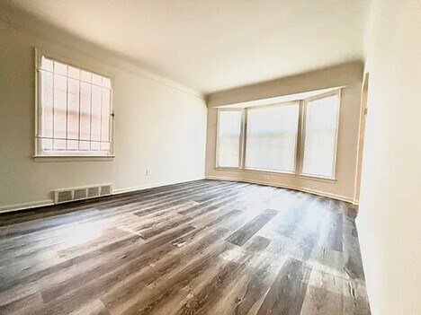 Building Photo - 20211 Gilchrist St