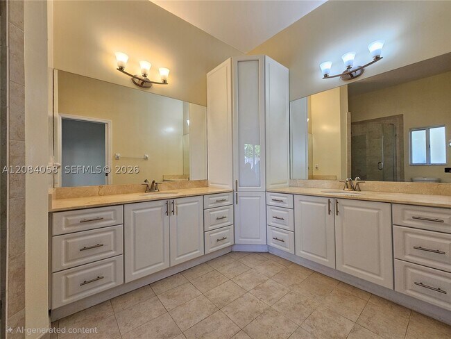 Building Photo - 14209 SW 160th Ct