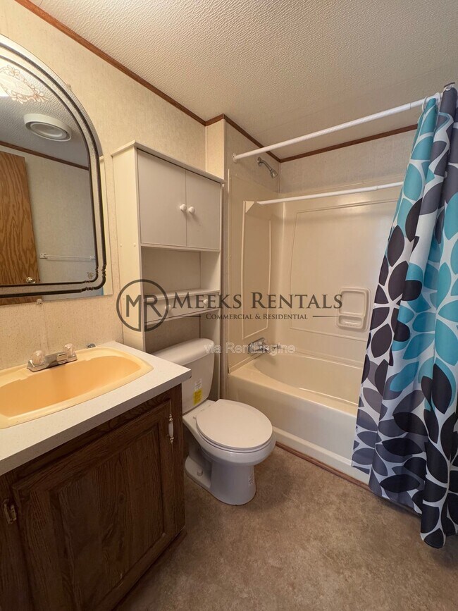 Building Photo - 44 Julie Kate St