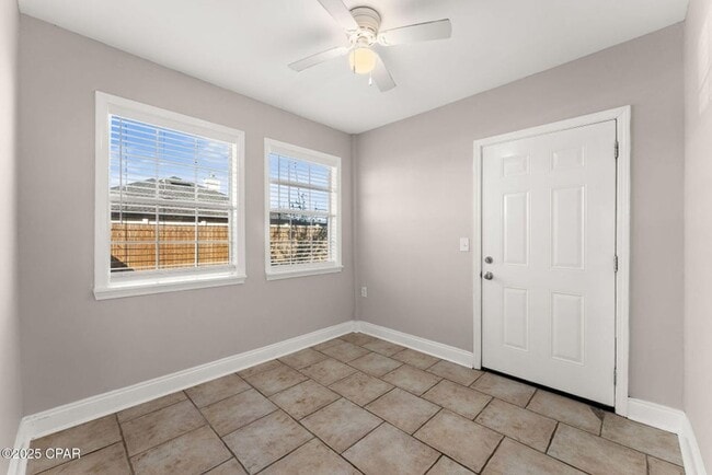 Building Photo - Beautiful Home w/ Modern Upgrades on Half an Acre – Ideal for Long-Term Rental!