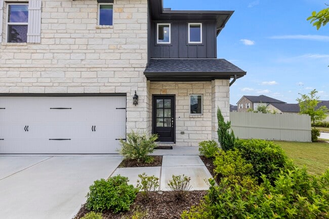 Building Photo - 17415 Rosette Grass Dr