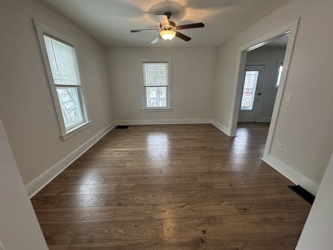 Building Photo - 579 W 3rd St