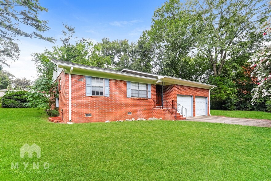 Building Photo - 713 Kingman Rd