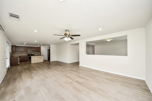 Building Photo - 3302 Regal Park Ln
