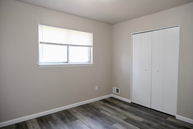 Building Photo - 20341 Rosedale St