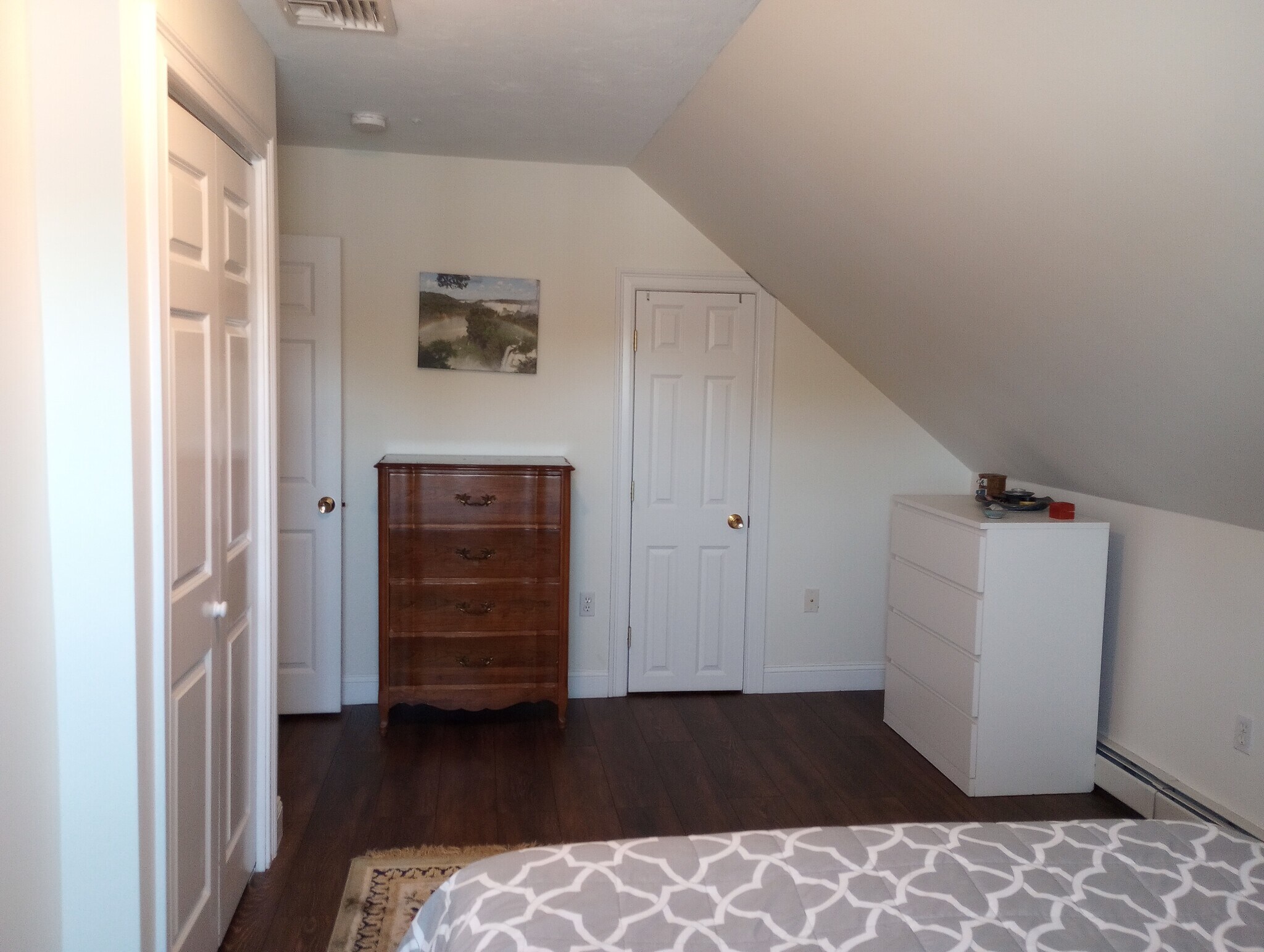 Bedroom 1, top floor - 28 Robbins St