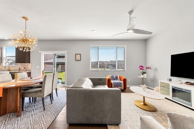 Building Photo - 2136 Wiltshire Dr