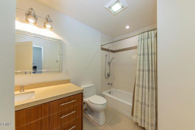 Building Photo - 2906 Hawkridge Dr
