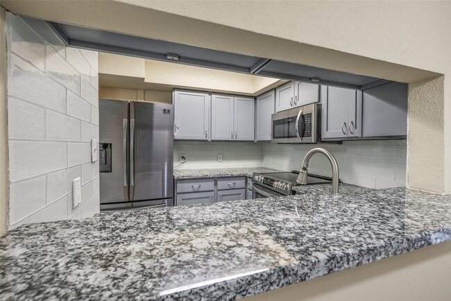 Building Photo - 11002 Hammerly Blvd