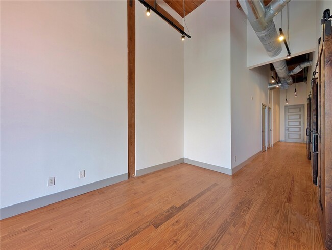 Building Photo - 2400 Mechanic St