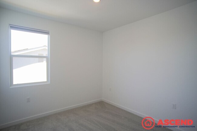 Building Photo - Stunning Home In Gossamer Grove!