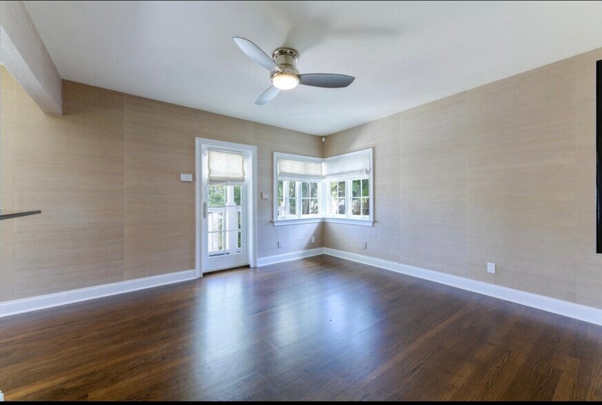 Building Photo - 123 N Palmway