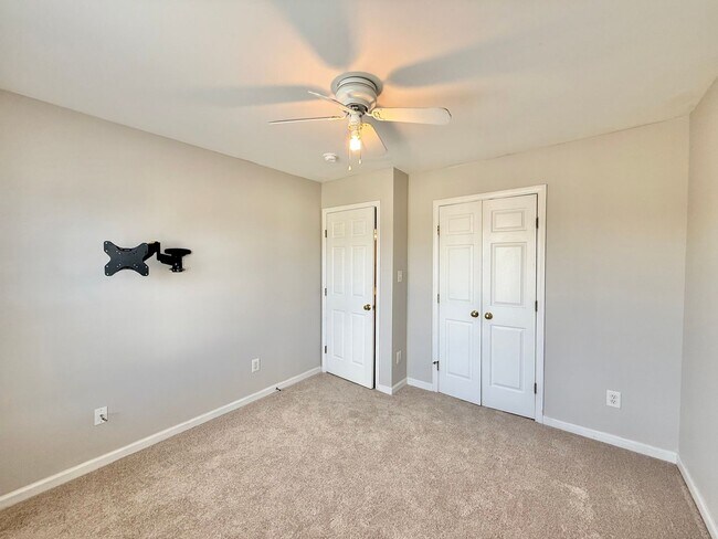 Building Photo - Newly Remodeled 3BD, 2.5BA Raleigh Home wi...
