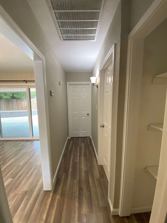 Building Photo - NE Visalia home coming soon!