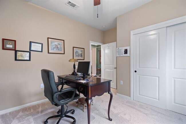 Building Photo - 103 Lake Sommerville Trail