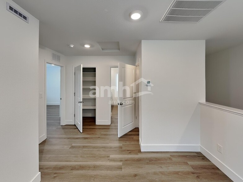 Building Photo - 8134 Winterfell Peak Ave
