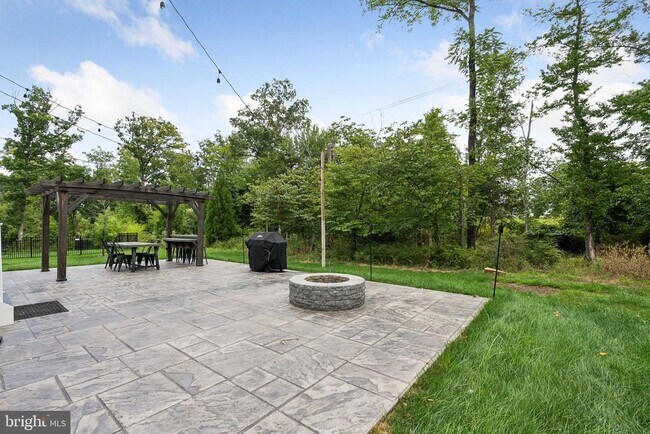 Building Photo - 22778 Trailing Rose Ct