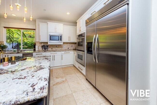 Building Photo - Gated Community-Lynn Oaks Estates Pool Hom...