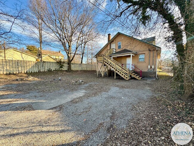 Building Photo - 225 N Sprigg St